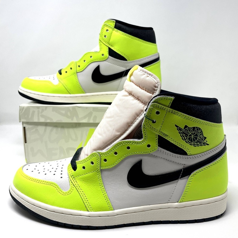 Air Jordan 1 Retro High Top OG Visionaire Volt Black Sail 2021 Mens Size 11 NEW